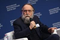 Dugin porównał Zachód do śmiertelnie rannego, ale wciąż niebezpiecznego smoka: „Hegemonia zachodu słońca”